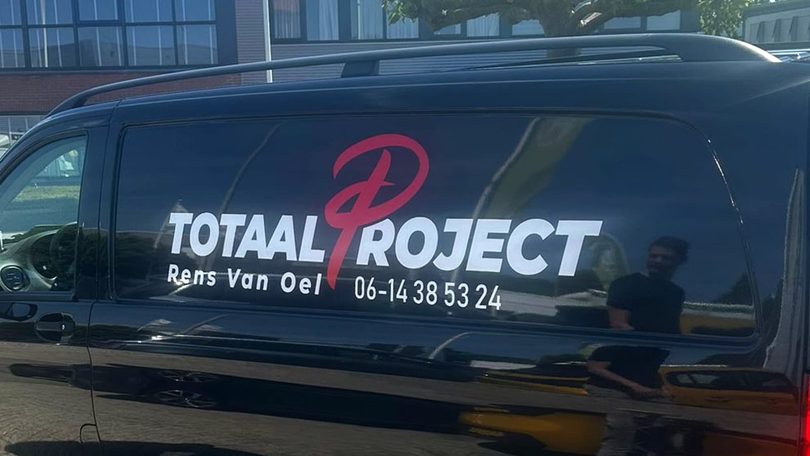 Van Oel Totaalproject bedrijfsbus